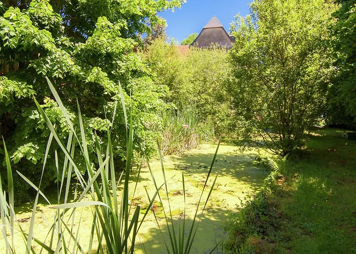 Stylish Mansion In * Savignac-Lédrier